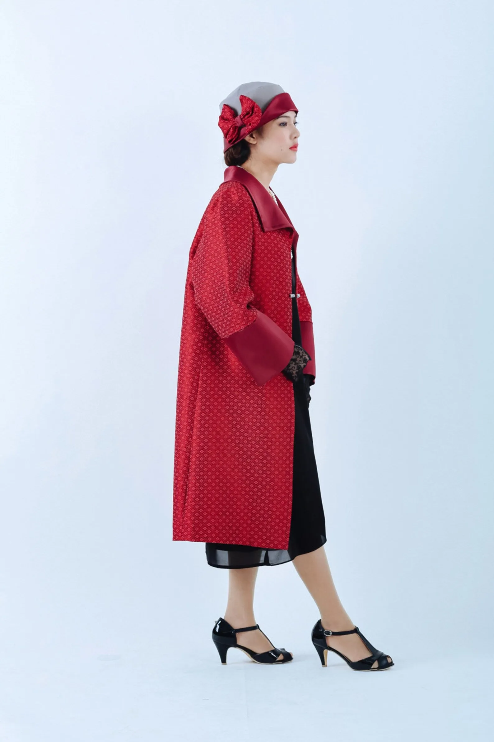 Pretty cloche hat in wine red duches satin and khaki cotton