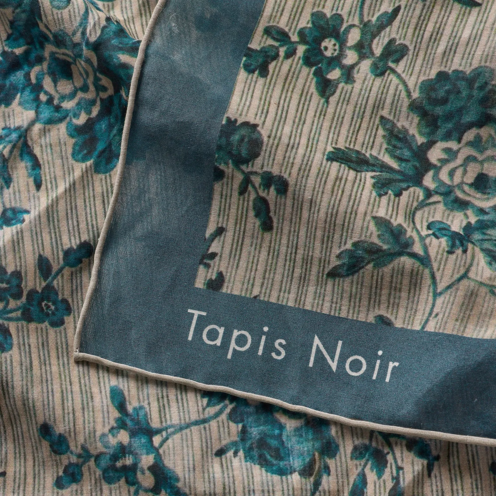 Tapis Noir Large Light Blue Stripe Scarf
