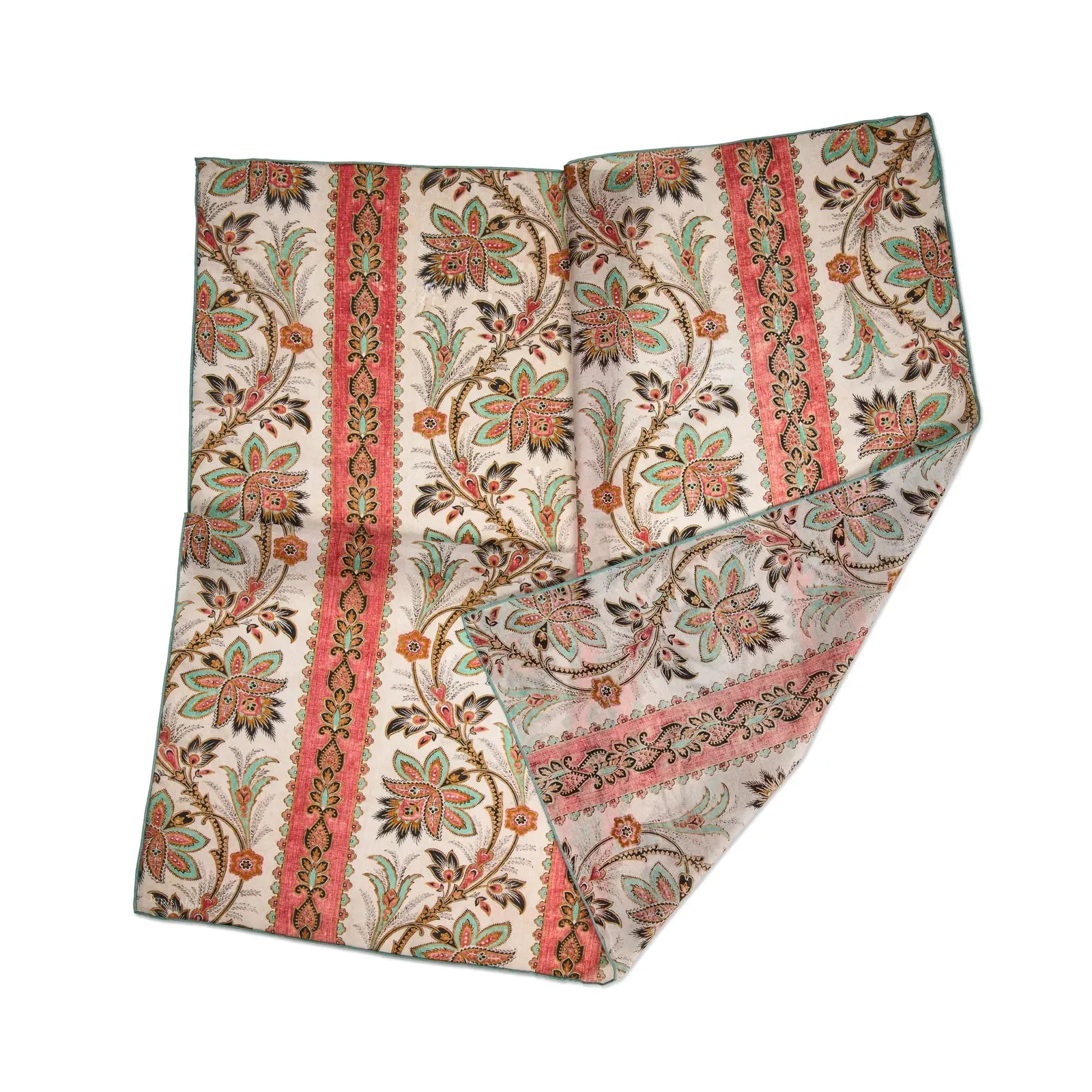 Tapis Noir Light Flower Wave Scarf